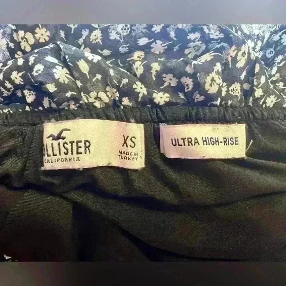 Hollister Ultra High Rise Womens Floral Skirt - Picture 3 of 3